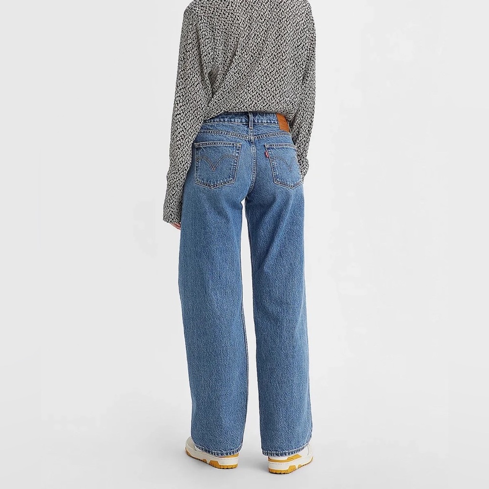 Levi’s Low Loose Jeans - Picture 2 of 9